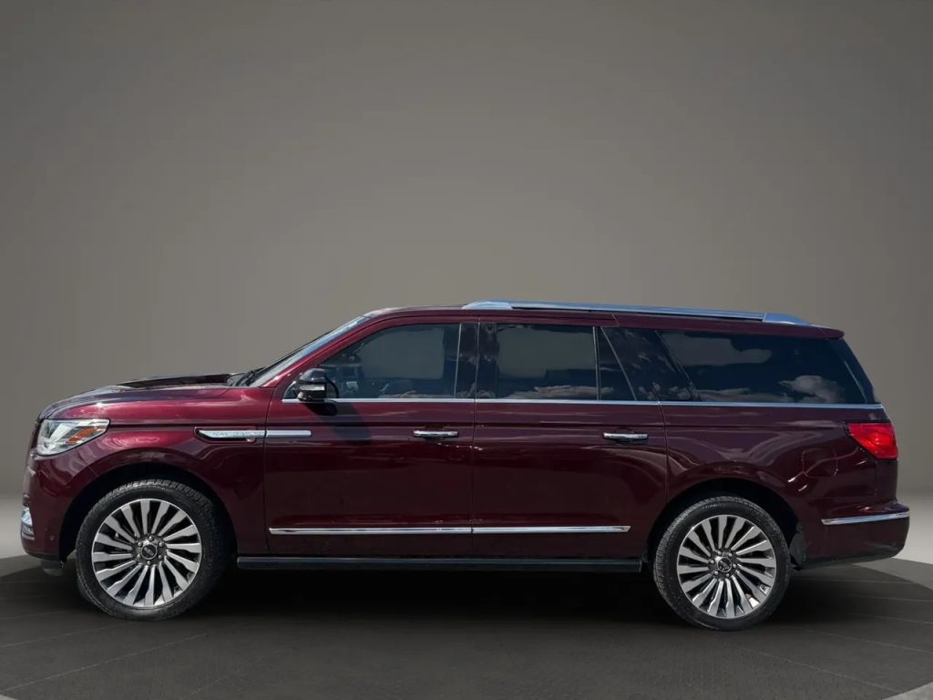 lincoln navigator 2018 5LMJJ3LT1JEL21213 image lincoln navigator 2018 5LMJJ3LT1JEL21213 image