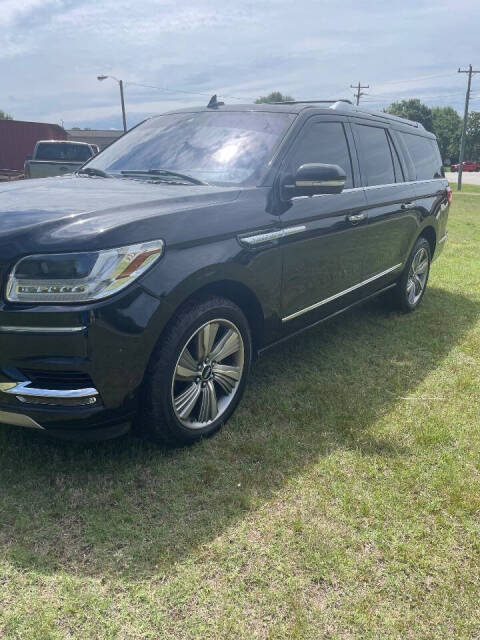lincoln navigator 2018 5LMJJ3HT5JEL05217 image lincoln navigator 2018 5LMJJ3HT5JEL05217 image
