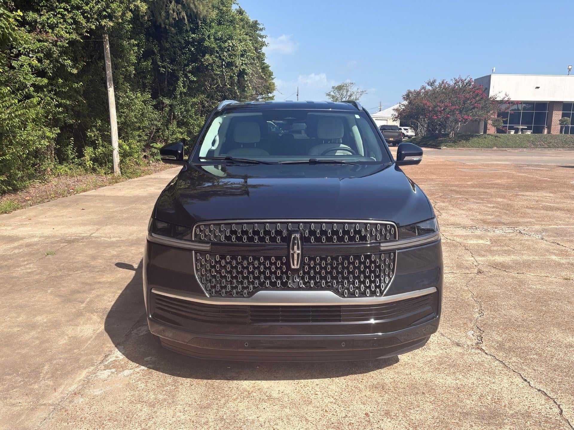 lincoln navigator 2026 5LMJJ2UG7TEL03748 image lincoln navigator 2026 5LMJJ2UG7TEL03748 image