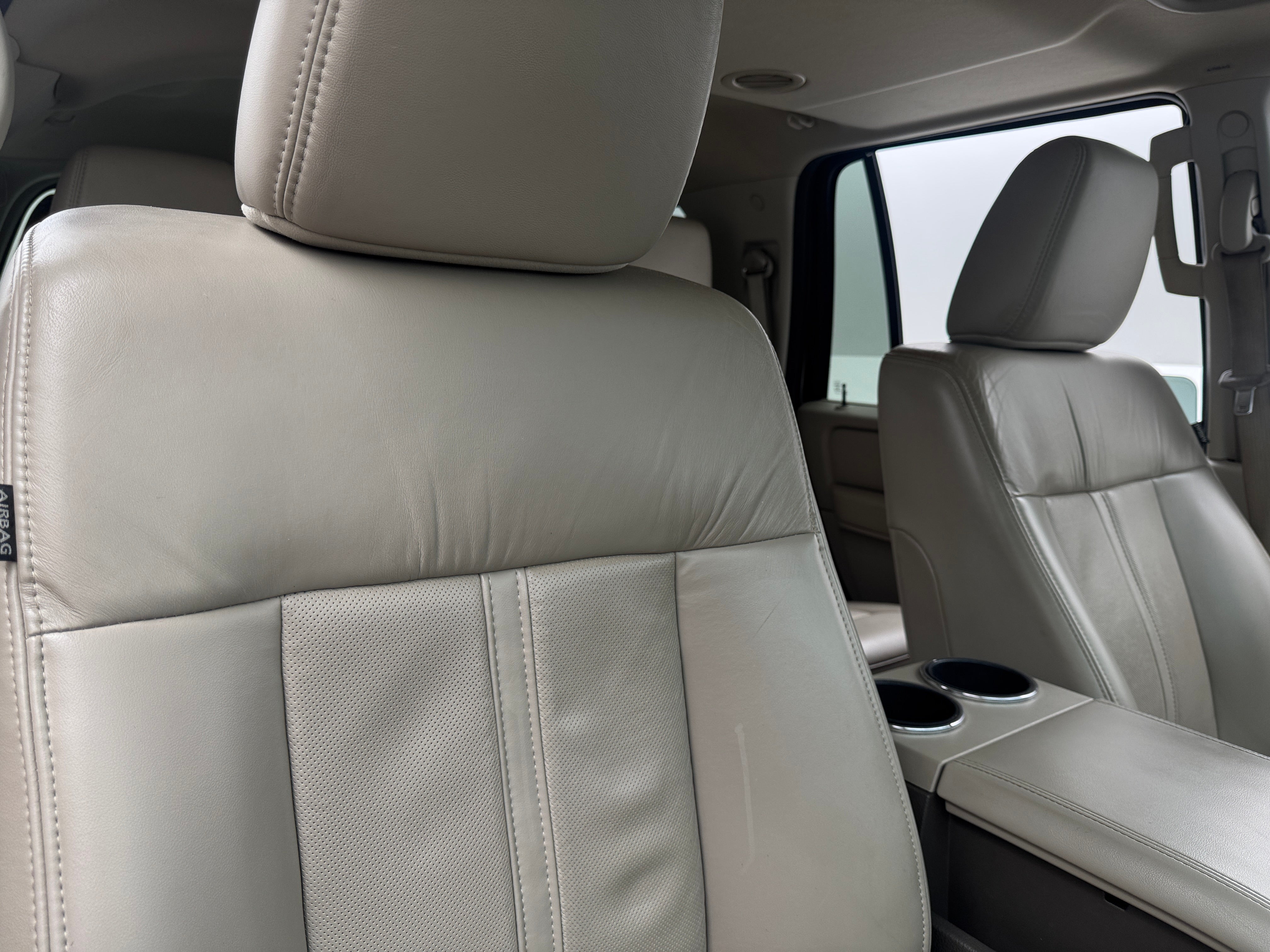 lincoln navigator 2017 5LMJJ2HT1HEL13674 image lincoln navigator 2017 5LMJJ2HT1HEL13674 image