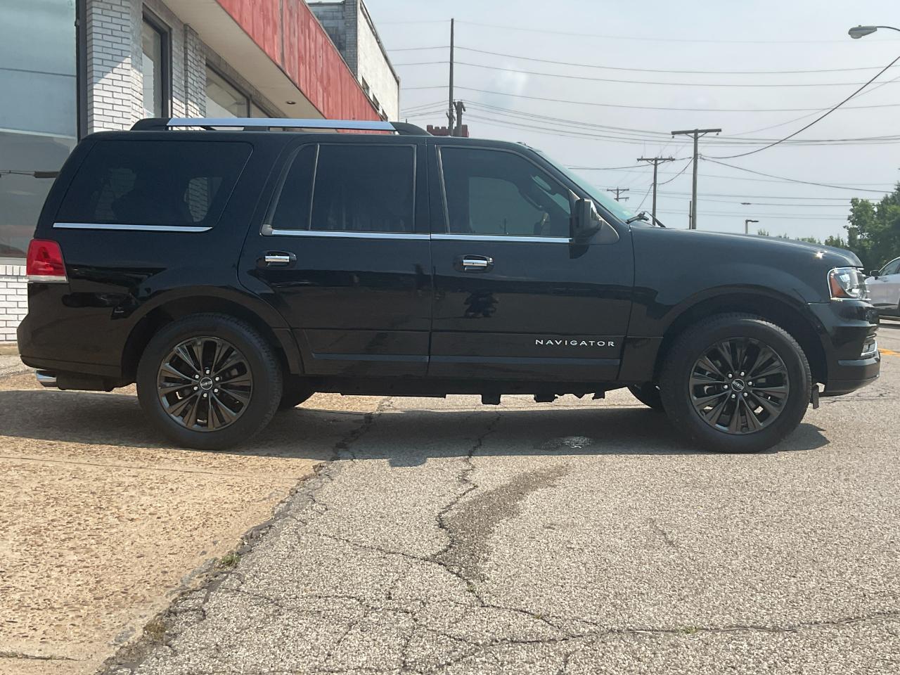 lincoln navigator 2017 5LMJJ2JT6HEL08092 image lincoln navigator 2017 5LMJJ2JT6HEL08092 image