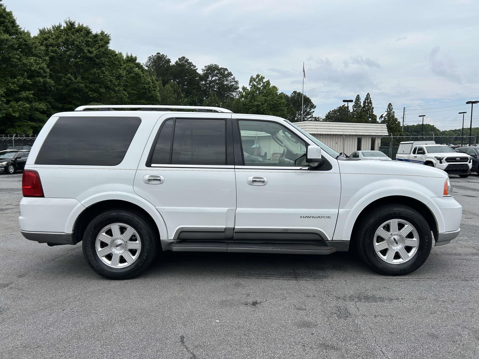 lincoln navigator 2004 5LMFU27R04LJ33479 image lincoln navigator 2004 5LMFU27R04LJ33479 image