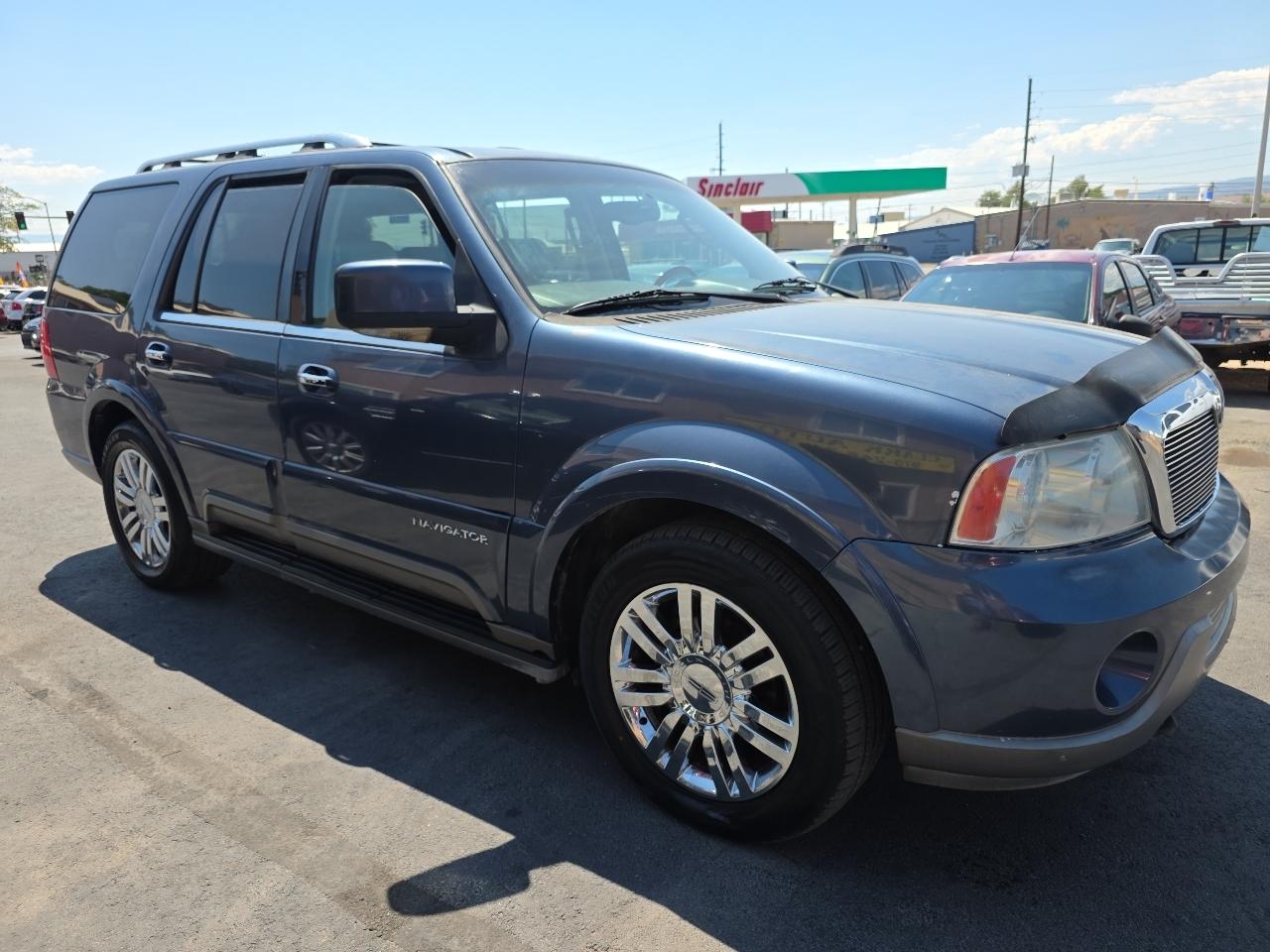 lincoln navigator 2004 5LMFU28R24LJ12499 image lincoln navigator 2004 5LMFU28R24LJ12499 image