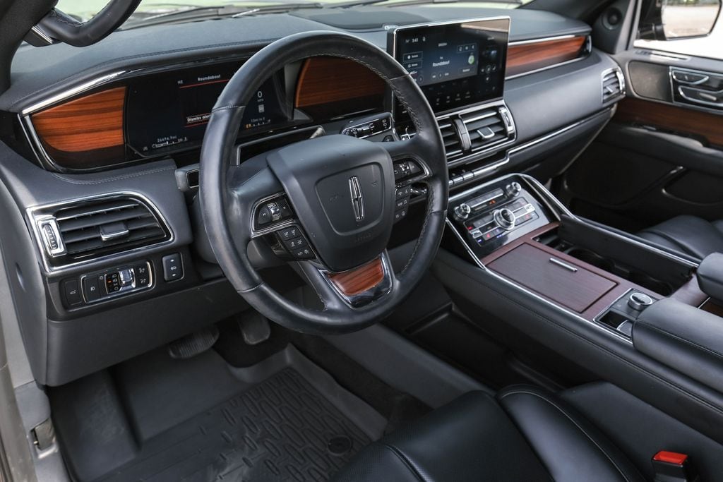lincoln navigator 2024 5LMJJ2NG4REL20515 image lincoln navigator 2024 5LMJJ2NG4REL20515 image