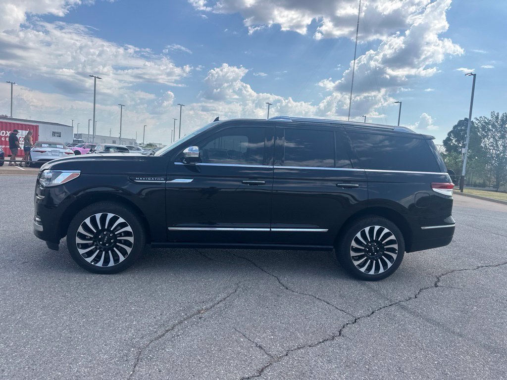 lincoln navigator 2024 5LMJJ2TG9REL15393 image lincoln navigator 2024 5LMJJ2TG9REL15393 image