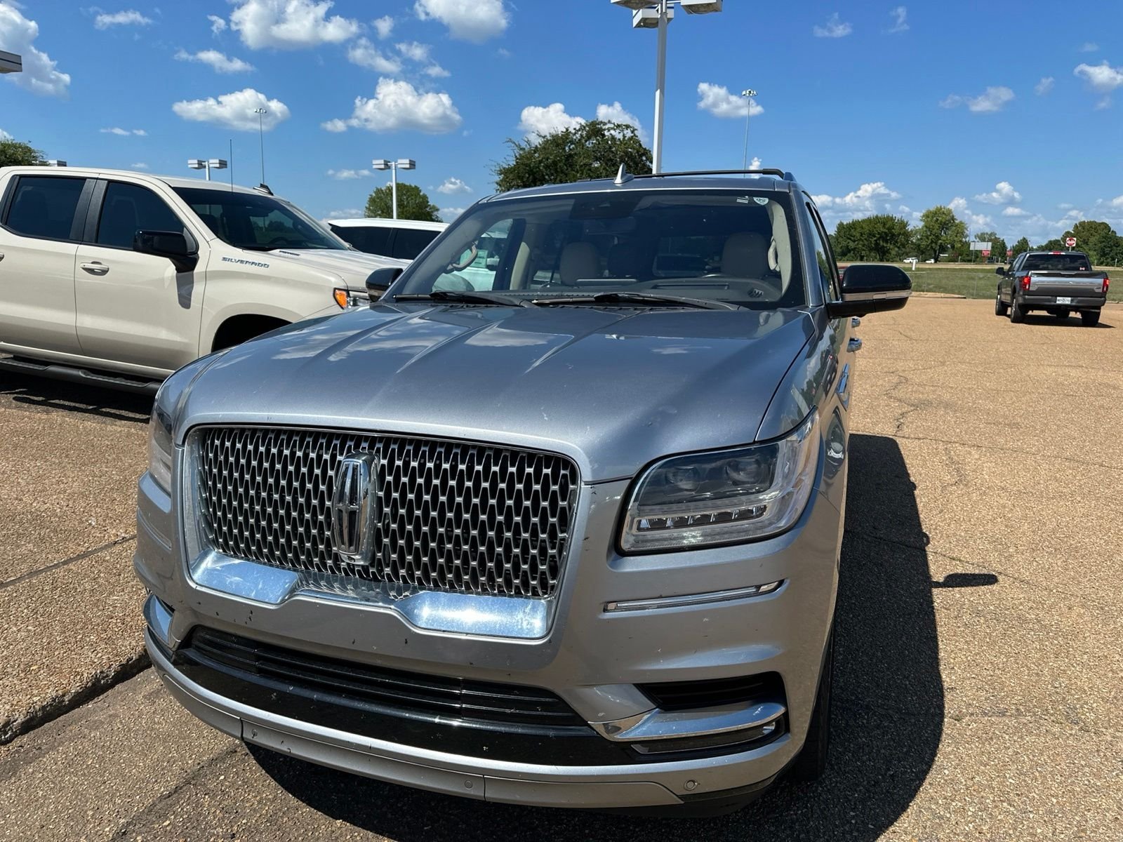 lincoln navigator 2020 5LMJJ2KT9LEL09924 image lincoln navigator 2020 5LMJJ2KT9LEL09924 image