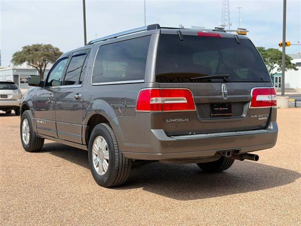 lincoln navigator 2011 5LMJJ3J59BEJ04739 image lincoln navigator 2011 5LMJJ3J59BEJ04739 image