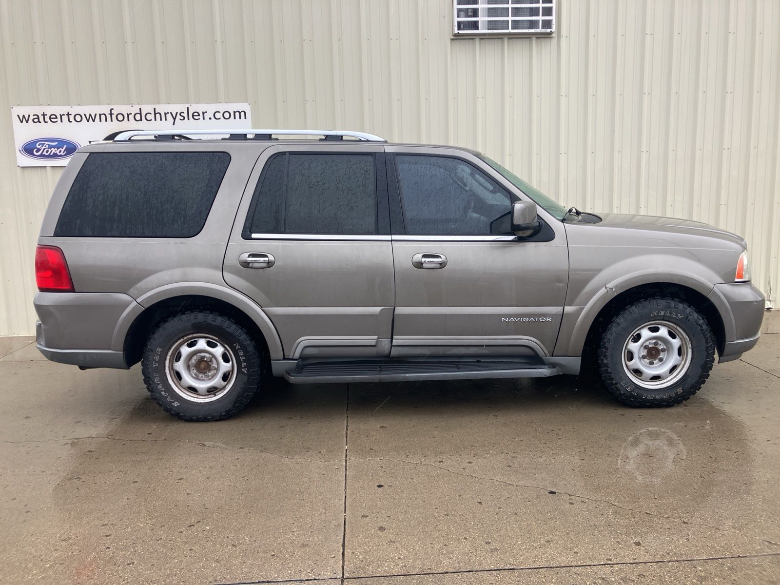 lincoln navigator 2003 5LMFU28R63LJ27019 image lincoln navigator 2003 5LMFU28R63LJ27019 image