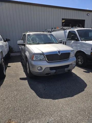 lincoln navigator 2003 5LMFU28R43LJ16861 image lincoln navigator 2003 5LMFU28R43LJ16861 image