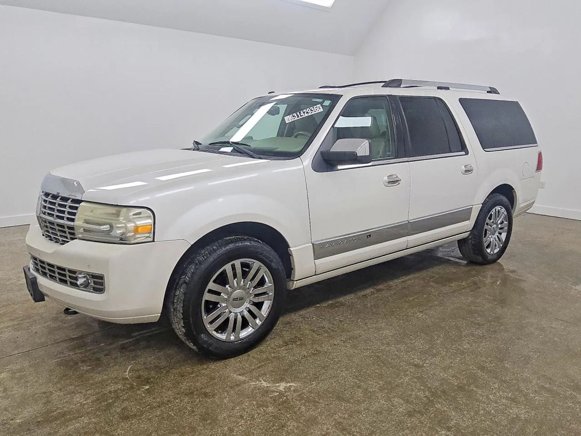 lincoln navigator 2010 5LMJJ3J52AEJ05228 image lincoln navigator 2010 5LMJJ3J52AEJ05228 image