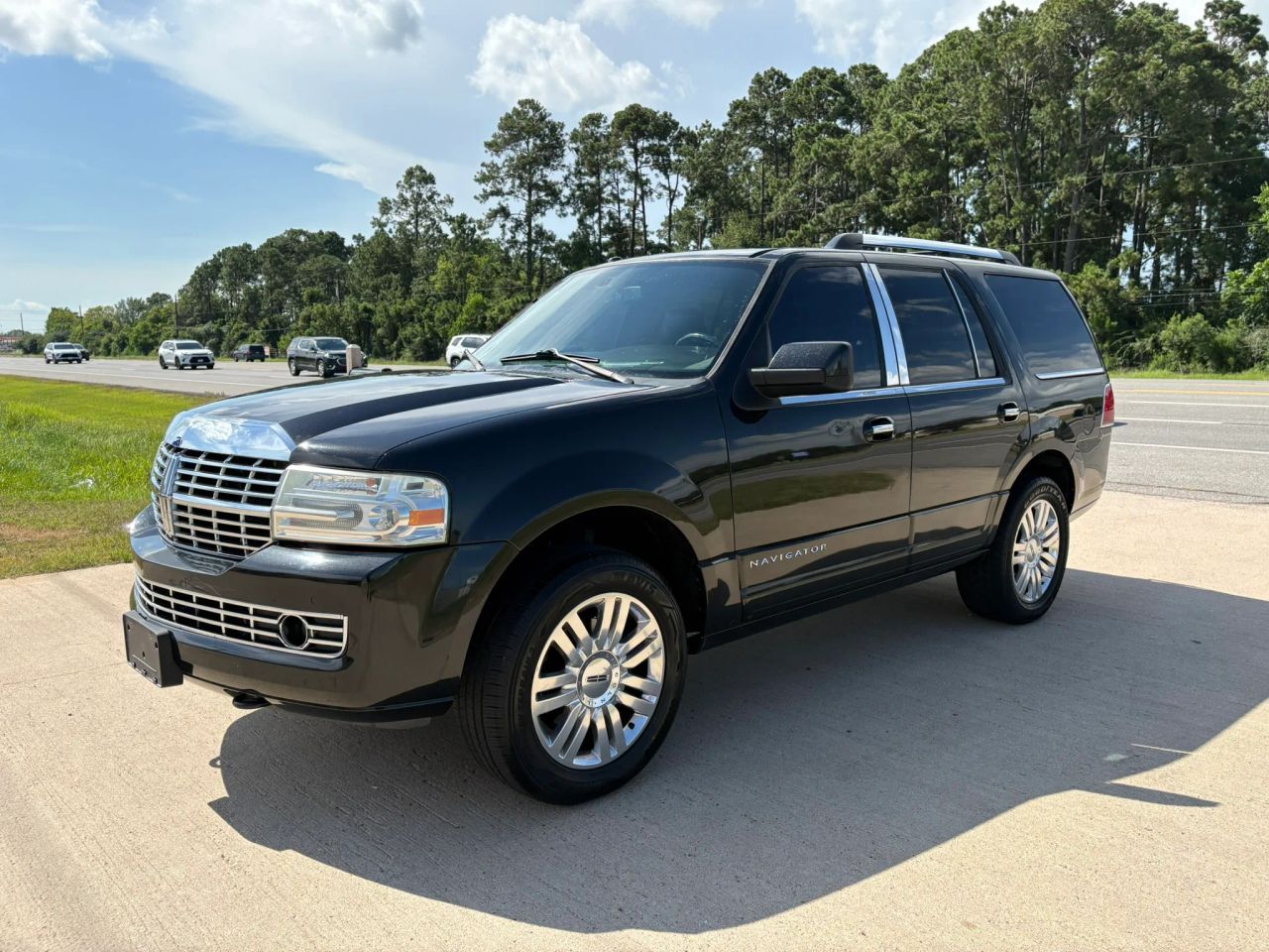 lincoln navigator 2014 5LMJJ2H54EEL05601 image lincoln navigator 2014 5LMJJ2H54EEL05601 image
