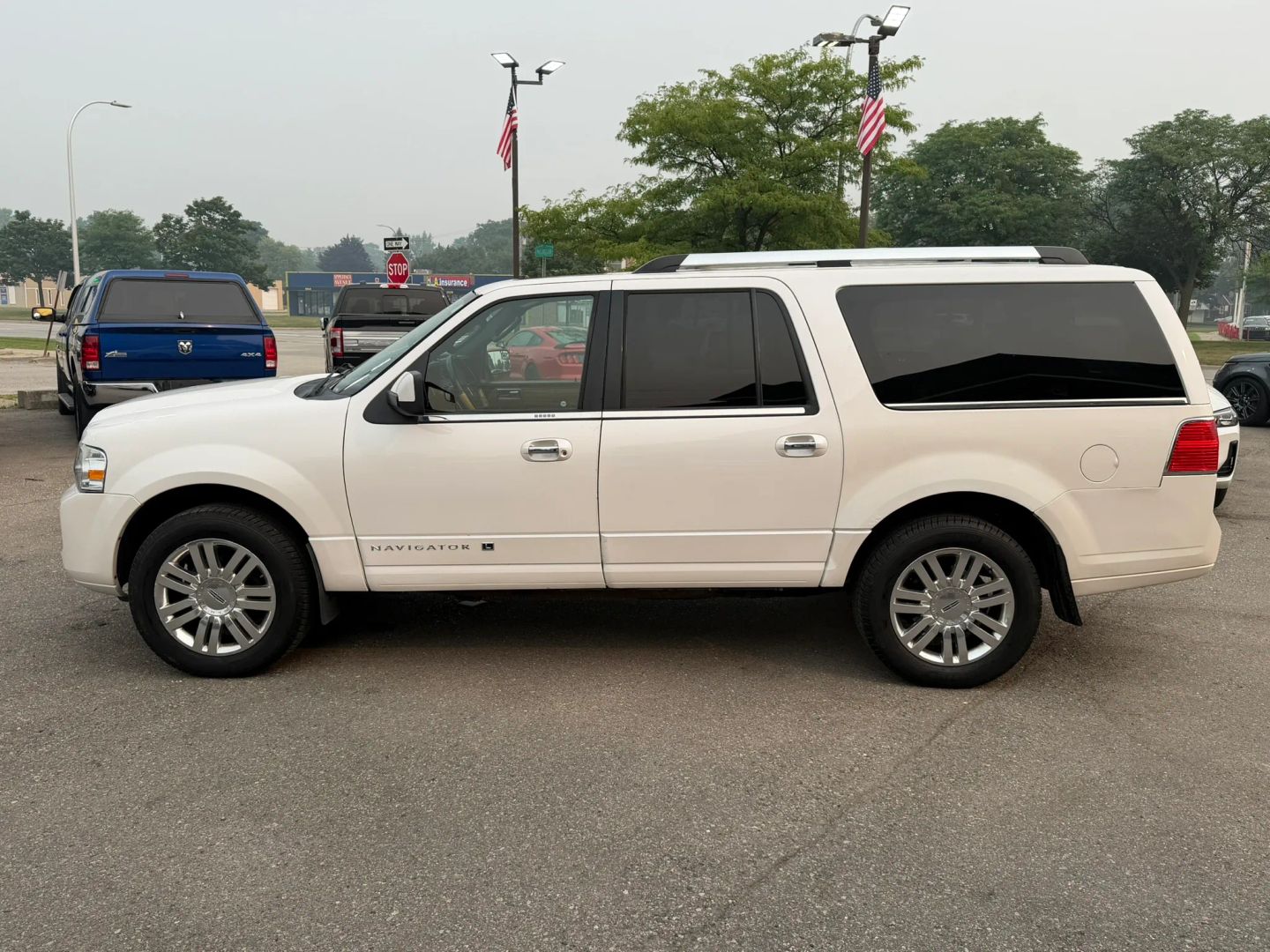 lincoln navigator 2014 5LMJJ3J58EEL01826 image lincoln navigator 2014 5LMJJ3J58EEL01826 image