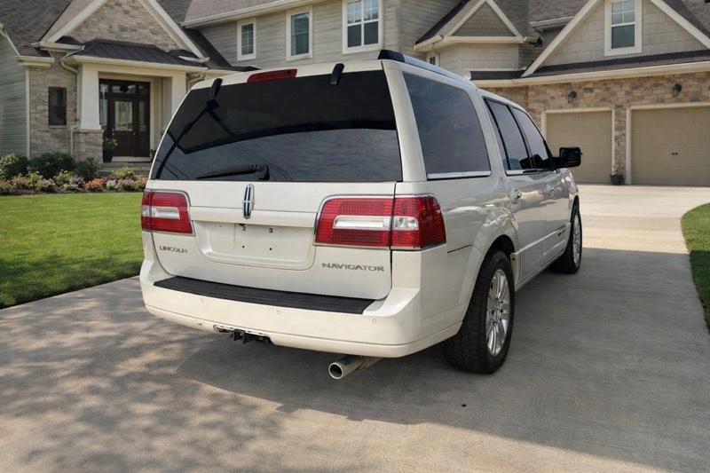 lincoln navigator 2014 5LMJJ2J54EEL08752 image lincoln navigator 2014 5LMJJ2J54EEL08752 image