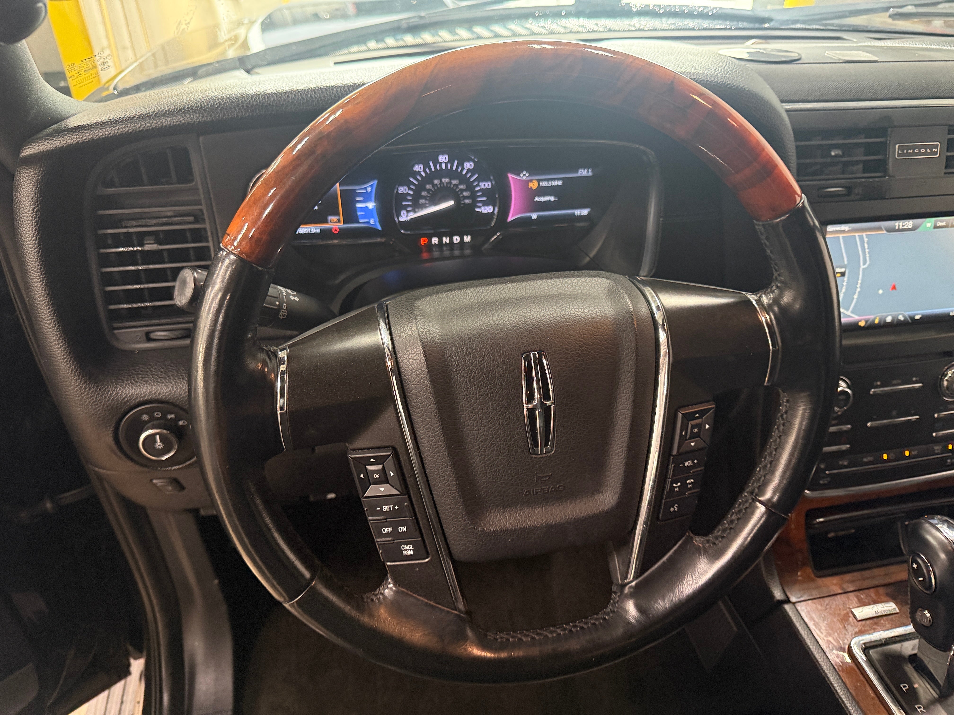 lincoln navigator 2015 5LMJJ2HT3FEJ07706 image lincoln navigator 2015 5LMJJ2HT3FEJ07706 image