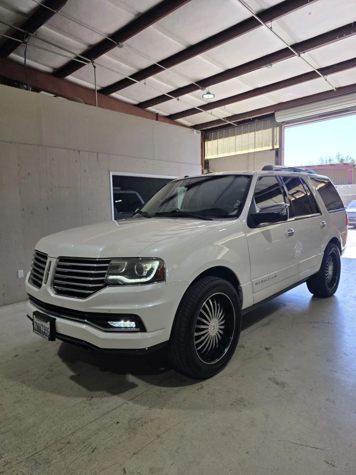 lincoln navigator 2015 5LMJJ2HTXFEJ11848 image lincoln navigator 2015 5LMJJ2HTXFEJ11848 image