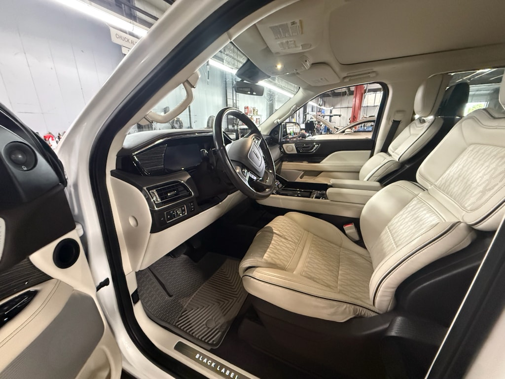 lincoln navigator 2022 5LMJJ2TT8NEL01864 image lincoln navigator 2022 5LMJJ2TT8NEL01864 image