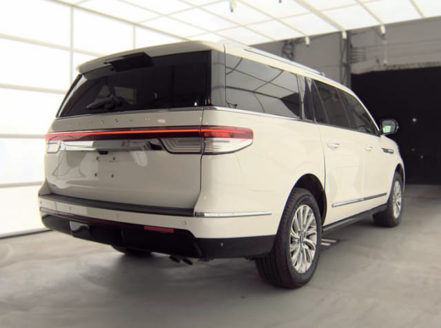 lincoln navigator 2022 5LMJJ3NT3NEL08319 image lincoln navigator 2022 5LMJJ3NT3NEL08319 image