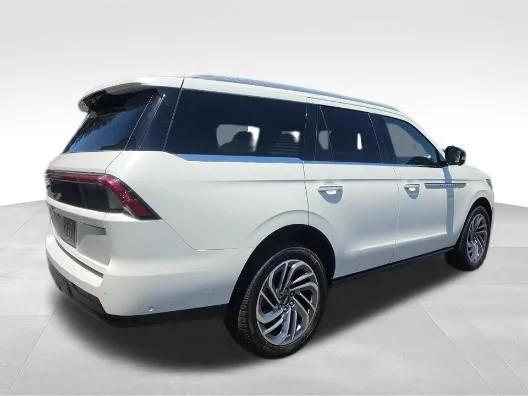 lincoln navigator 2025 5LMJJ2LG0SEL09939 image lincoln navigator 2025 5LMJJ2LG0SEL09939 image