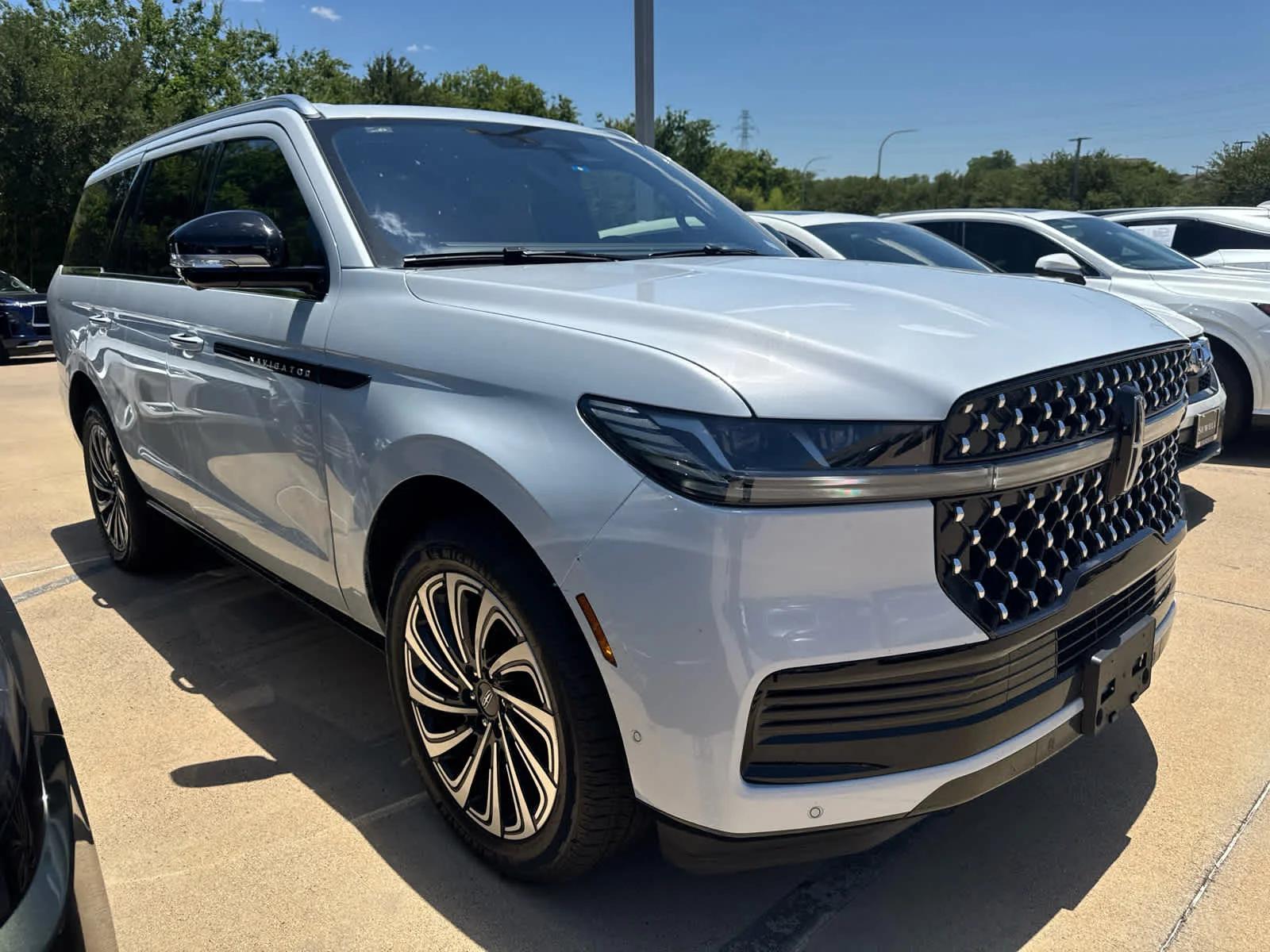 lincoln navigator 2025 5LMJJ2TGXSEL07860 image lincoln navigator 2025 5LMJJ2TGXSEL07860 image
