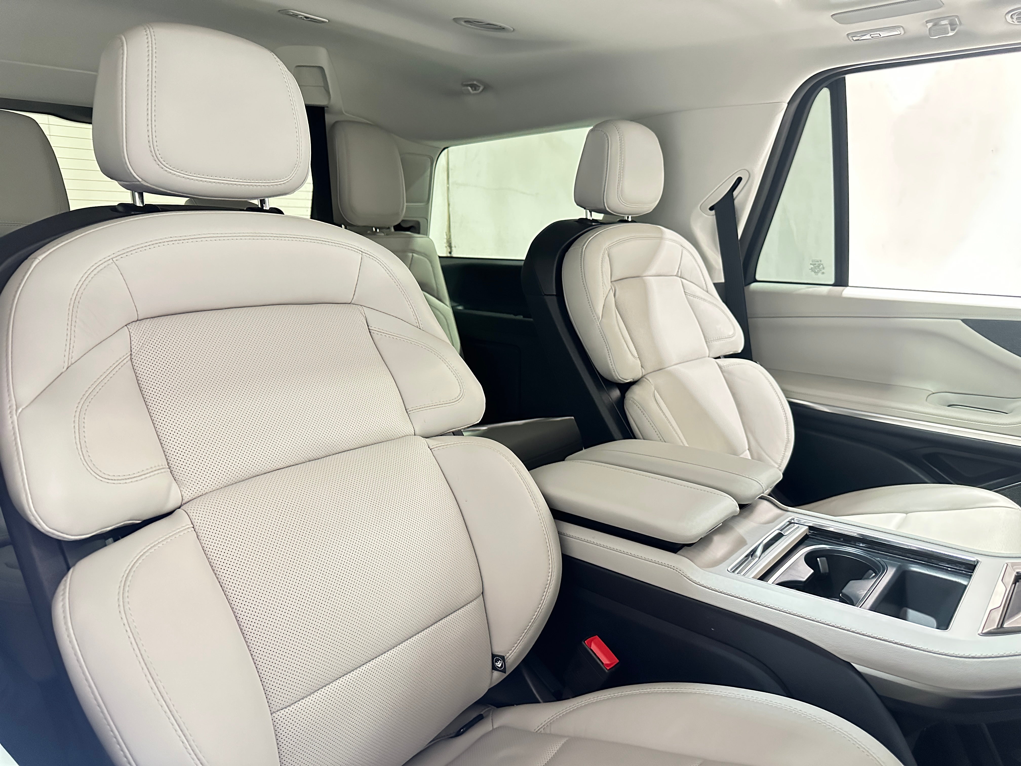 lincoln navigator 2025 5LMJJ2LGXSEL15750 image lincoln navigator 2025 5LMJJ2LGXSEL15750 image