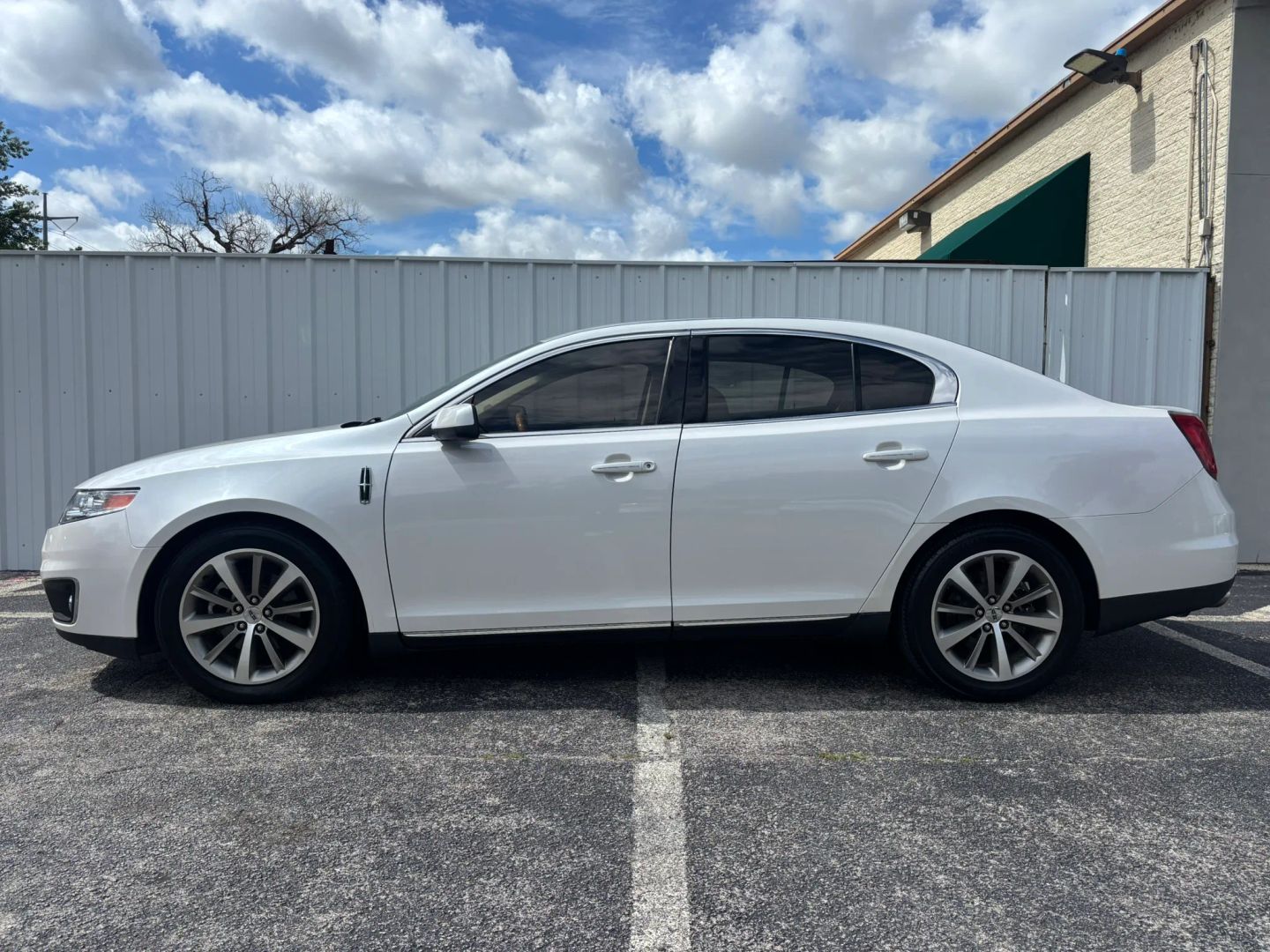lincoln mks 2011 1LNHL9DR5BG608268 image lincoln mks 2011 1LNHL9DR5BG608268 image
