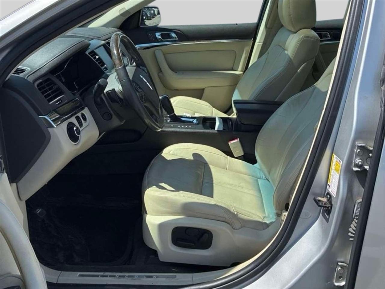 lincoln mks 2013 1LNHL9DK8DG608559 image lincoln mks 2013 1LNHL9DK8DG608559 image