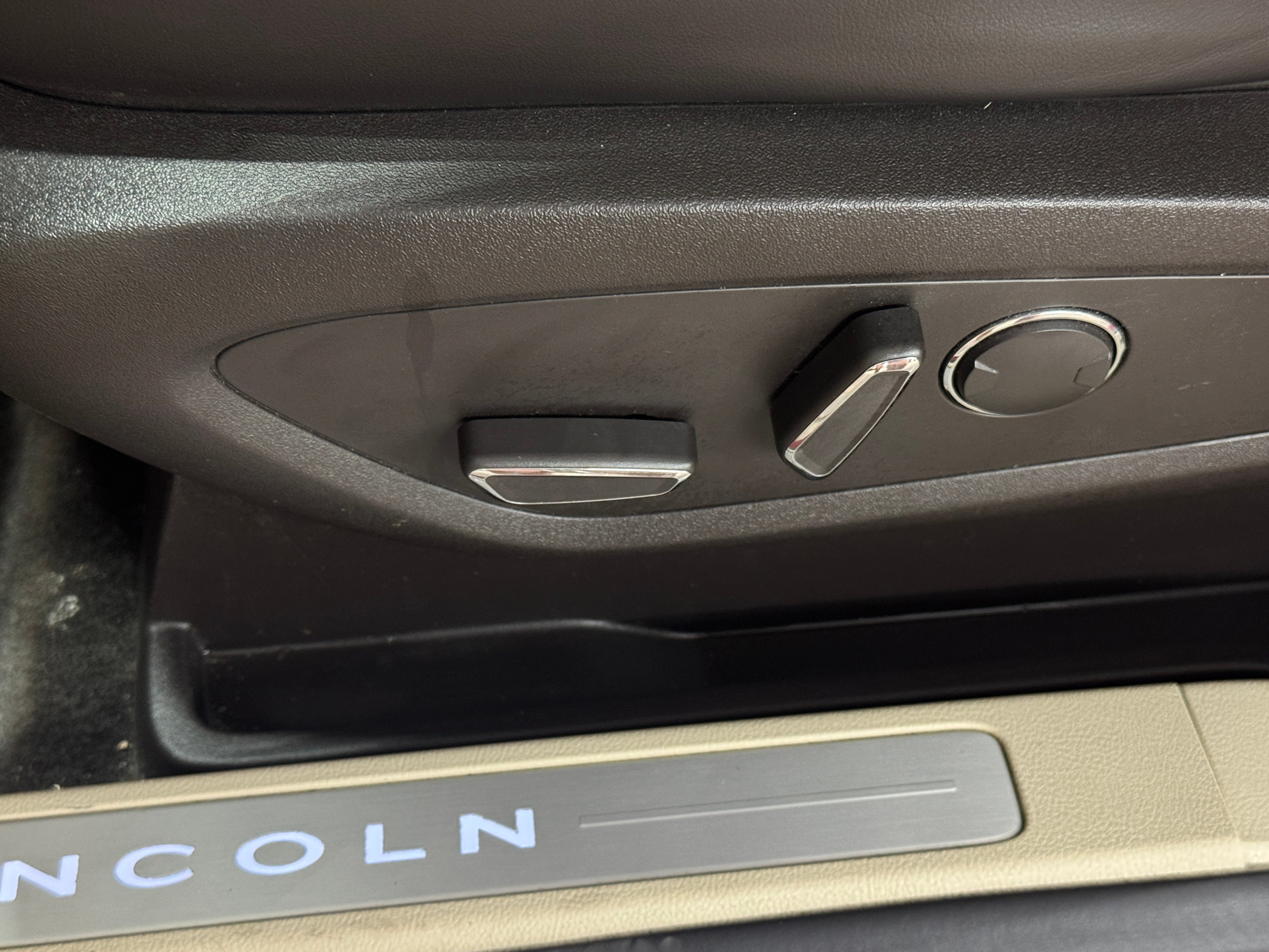 lincoln mkc 2016 5LMCJ3D98GUJ20872 image lincoln mkc 2016 5LMCJ3D98GUJ20872 image