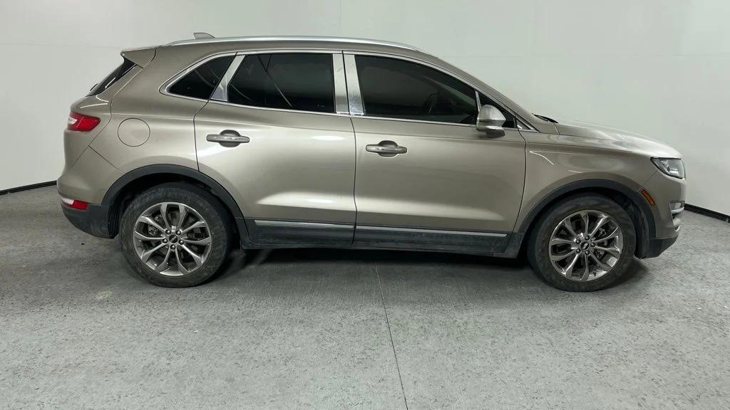 lincoln mkc 2019 5LMCJ3C98KUL12206 image lincoln mkc 2019 5LMCJ3C98KUL12206 image