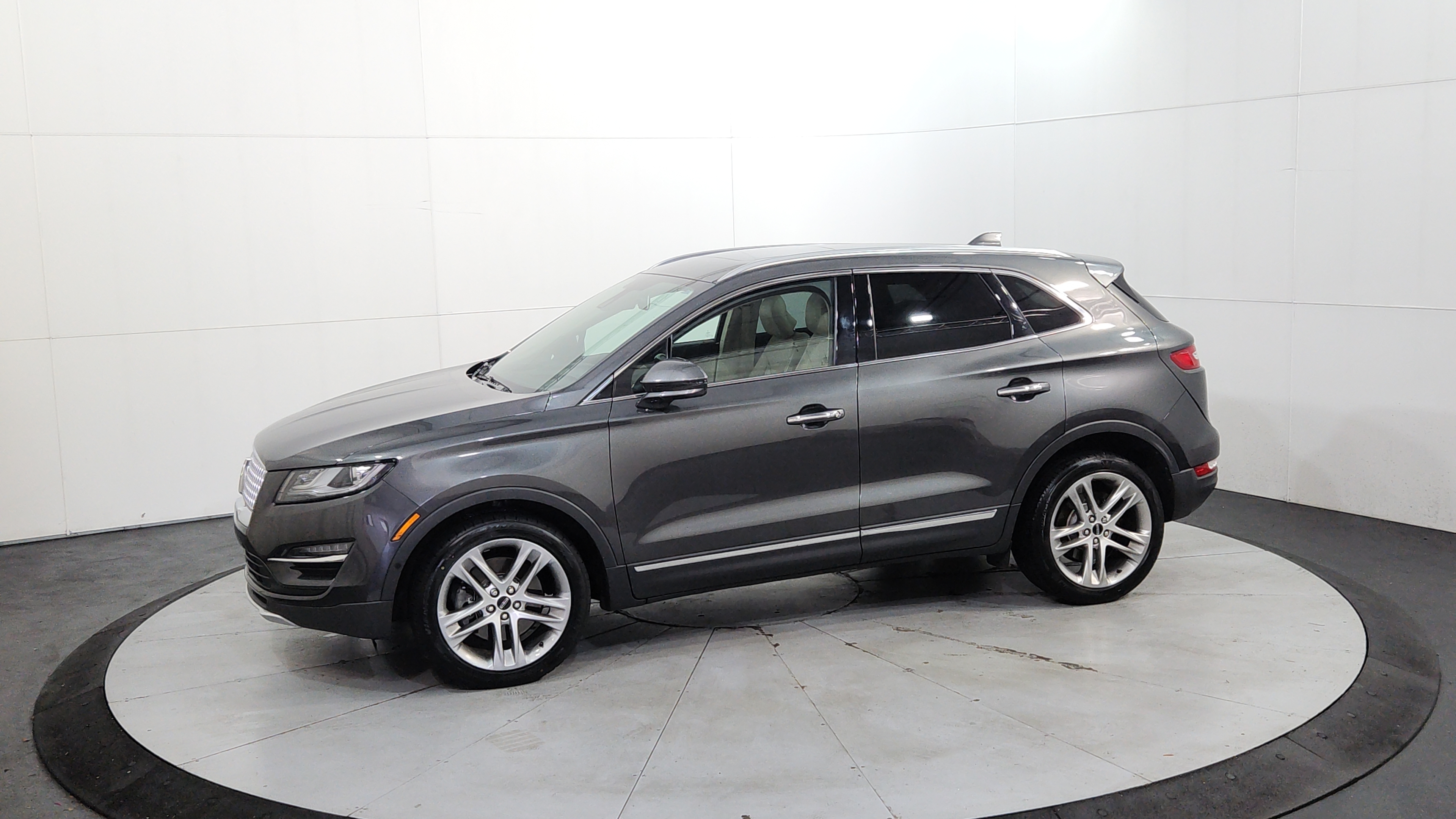 lincoln mkc 2019 5LMTJ3DH9KUL02533 image lincoln mkc 2019 5LMTJ3DH9KUL02533 image