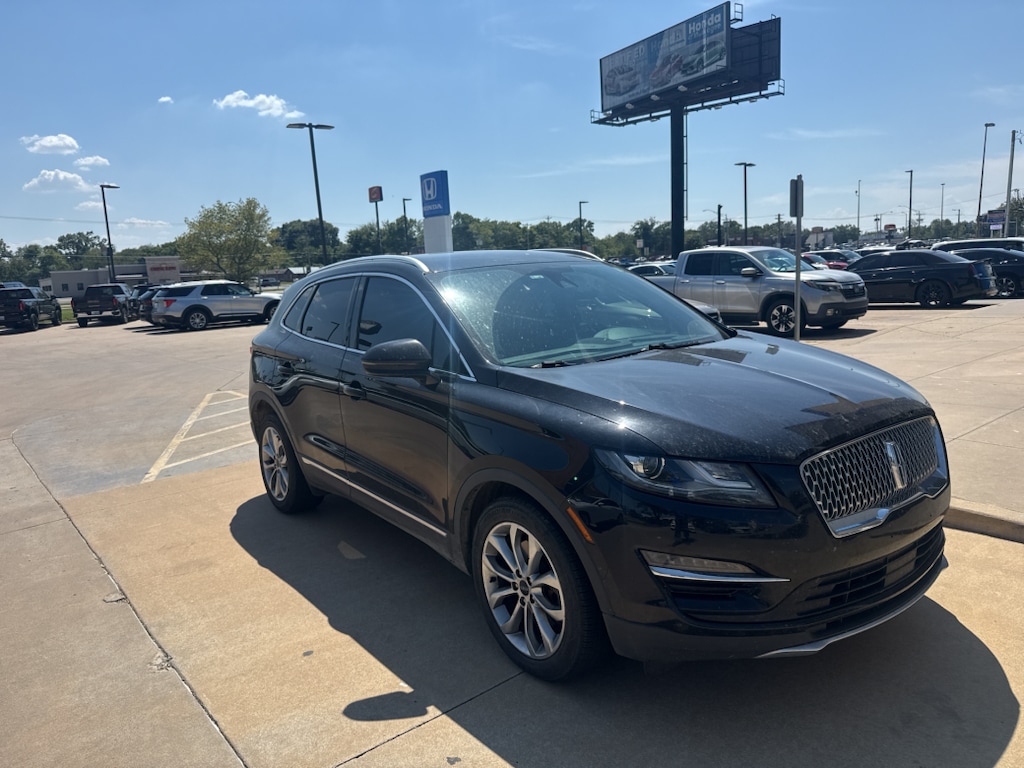 lincoln mkc 2019 5LMCJ2C99KUL12323 image lincoln mkc 2019 5LMCJ2C99KUL12323 image