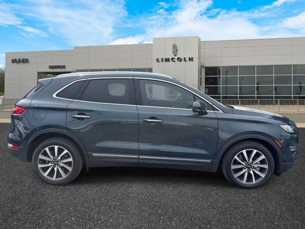 lincoln mkc 2019 5LMCJ3C90KUL15245 image lincoln mkc 2019 5LMCJ3C90KUL15245 image
