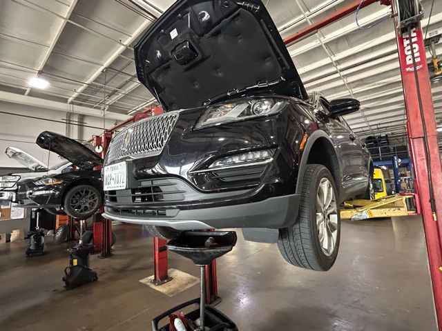 lincoln mkc 2019 5LMCJ2C99KUL30417 image lincoln mkc 2019 5LMCJ2C99KUL30417 image