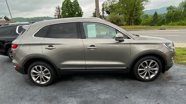 lincoln mkc 2017 5LMCJ2C95HUL50284 image lincoln mkc 2017 5LMCJ2C95HUL50284 image