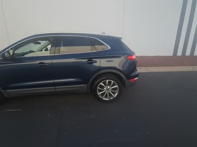 lincoln mkc 2017 5LMCJ2C94HUL02582 image lincoln mkc 2017 5LMCJ2C94HUL02582 image