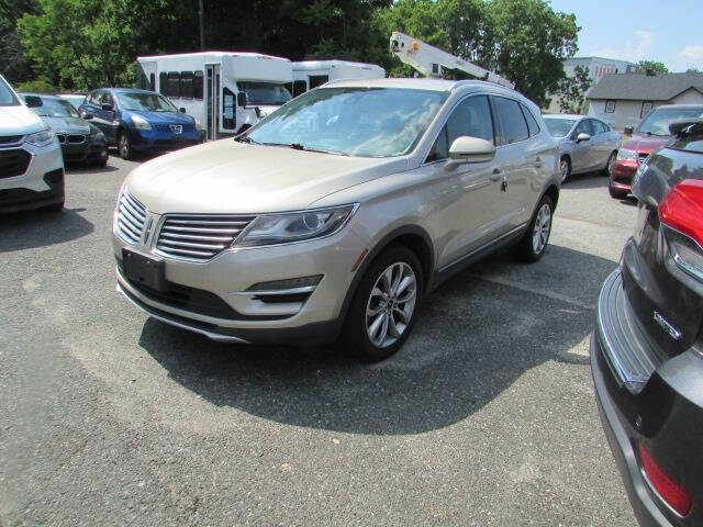 lincoln mkc 2017 5LMCJ2D97HUL27877 image lincoln mkc 2017 5LMCJ2D97HUL27877 image