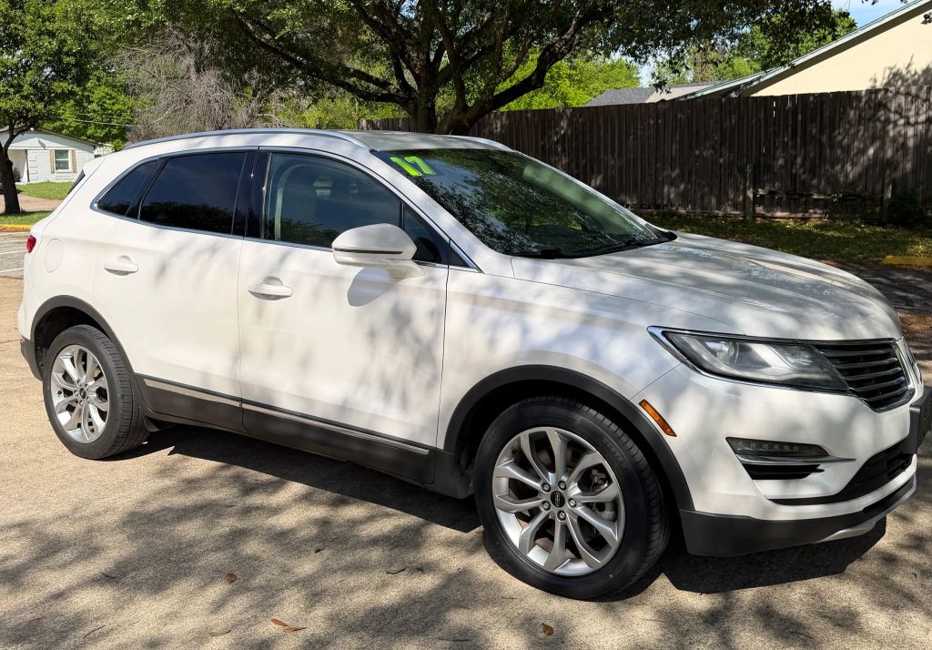 lincoln mkc 2017 5LMCJ2C98HUL09566 image lincoln mkc 2017 5LMCJ2C98HUL09566 image