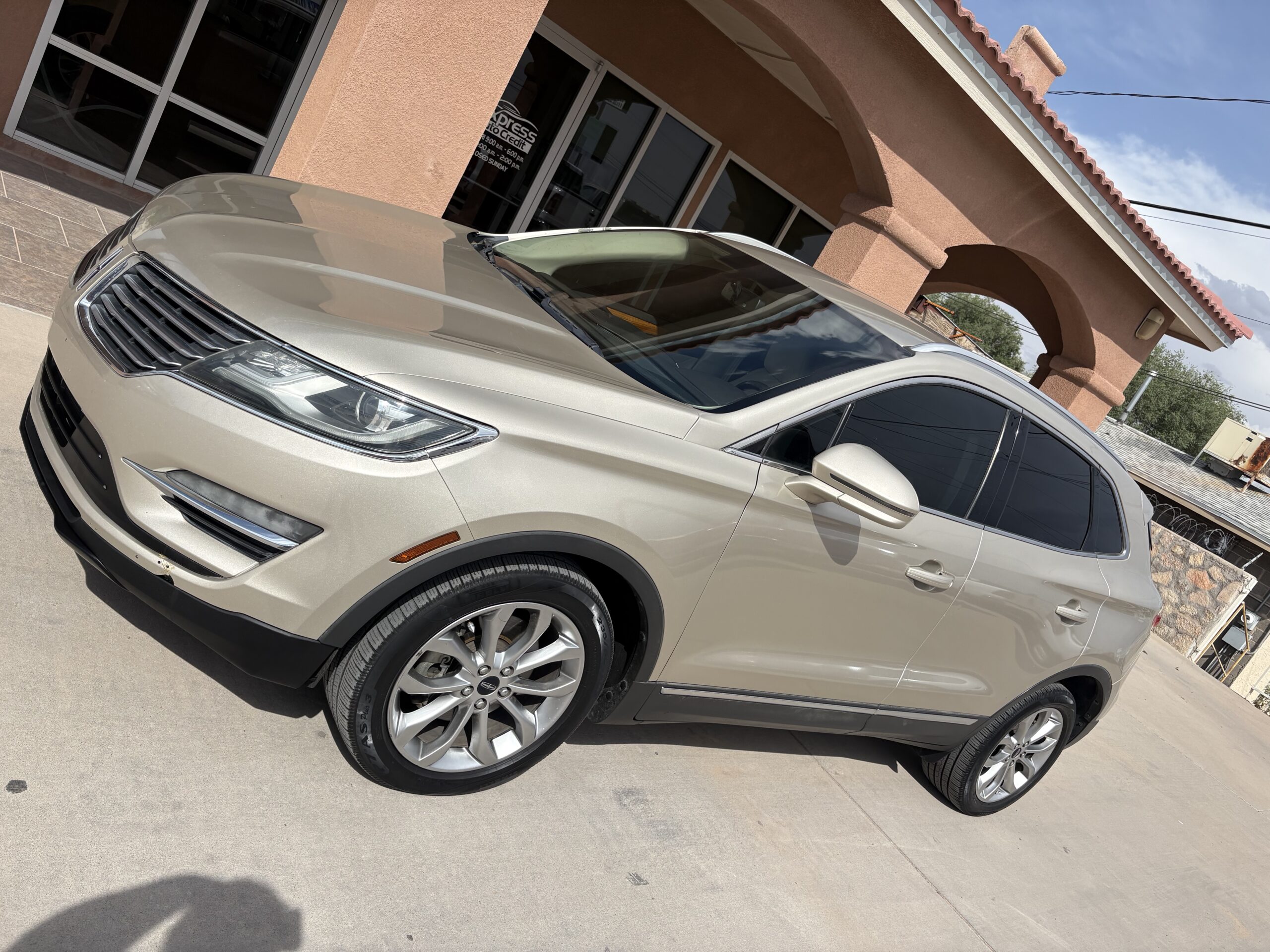 lincoln mkc 2017 5LMCJ2C96HUL70981 image lincoln mkc 2017 5LMCJ2C96HUL70981 image