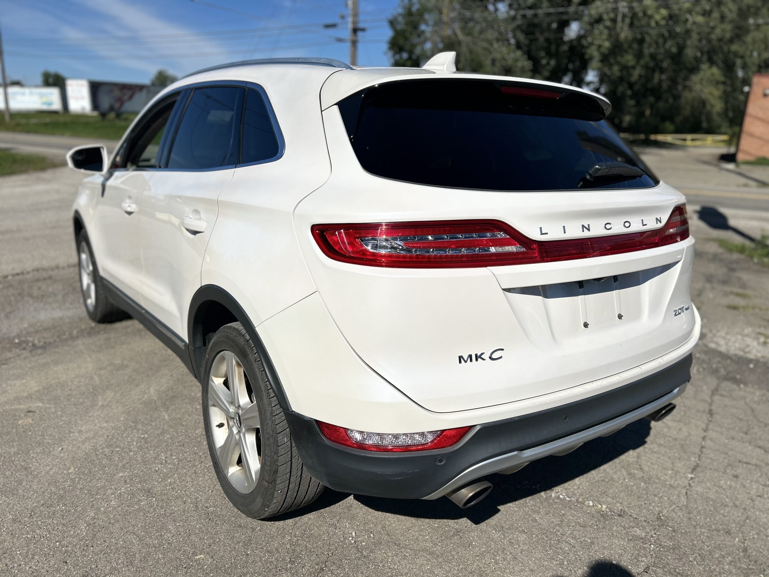 lincoln mkc 2017 5LMCJ1D94HUL30990 image lincoln mkc 2017 5LMCJ1D94HUL30990 image