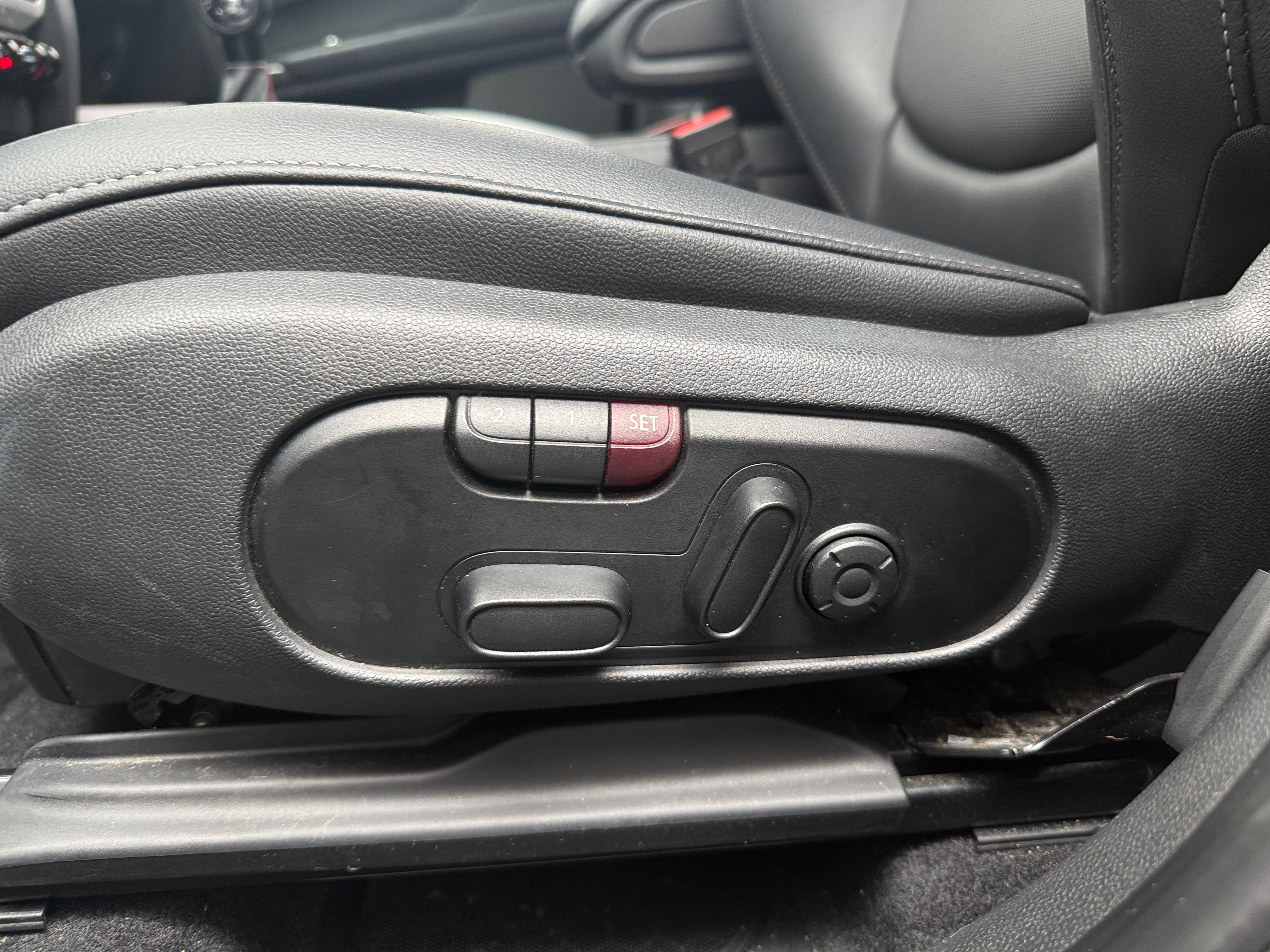 mini countryman 2018 WMZYT5C37J3E19060 image mini countryman 2018 WMZYT5C37J3E19060 image