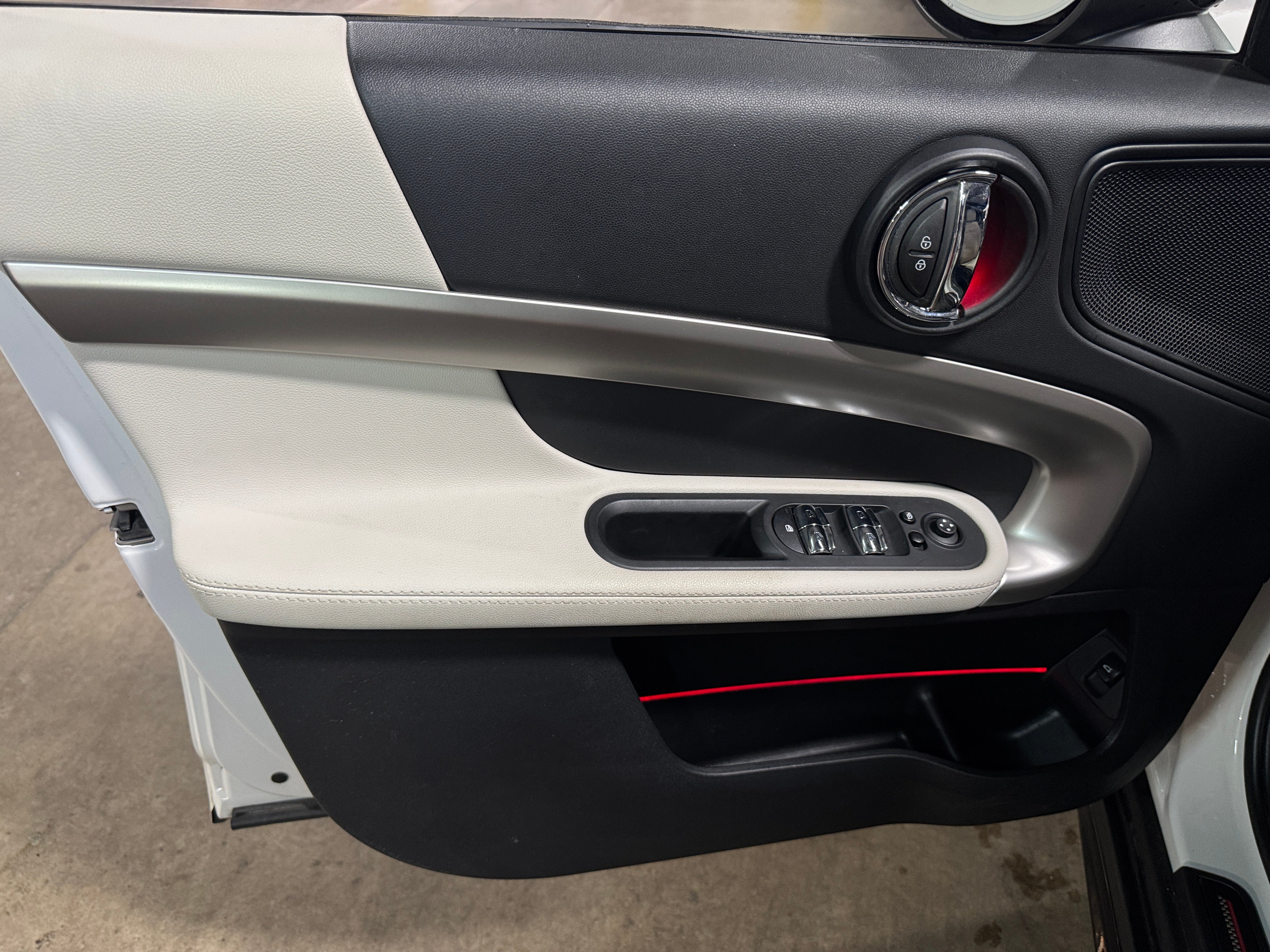 mini countryman 2024 WMZ33BS03R3R40706 image mini countryman 2024 WMZ33BS03R3R40706 image