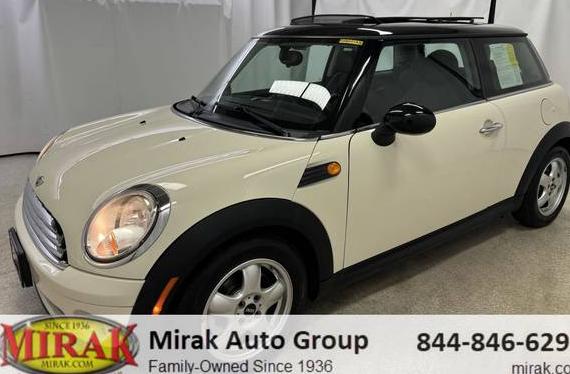 MINI COOPER 2010 WMWMF3C50ATZ65768 image
