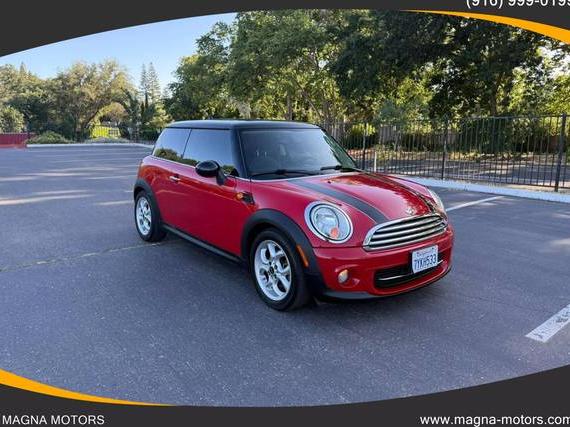 MINI HARDTOP 2011 WMWSU3C56BTX97164 image