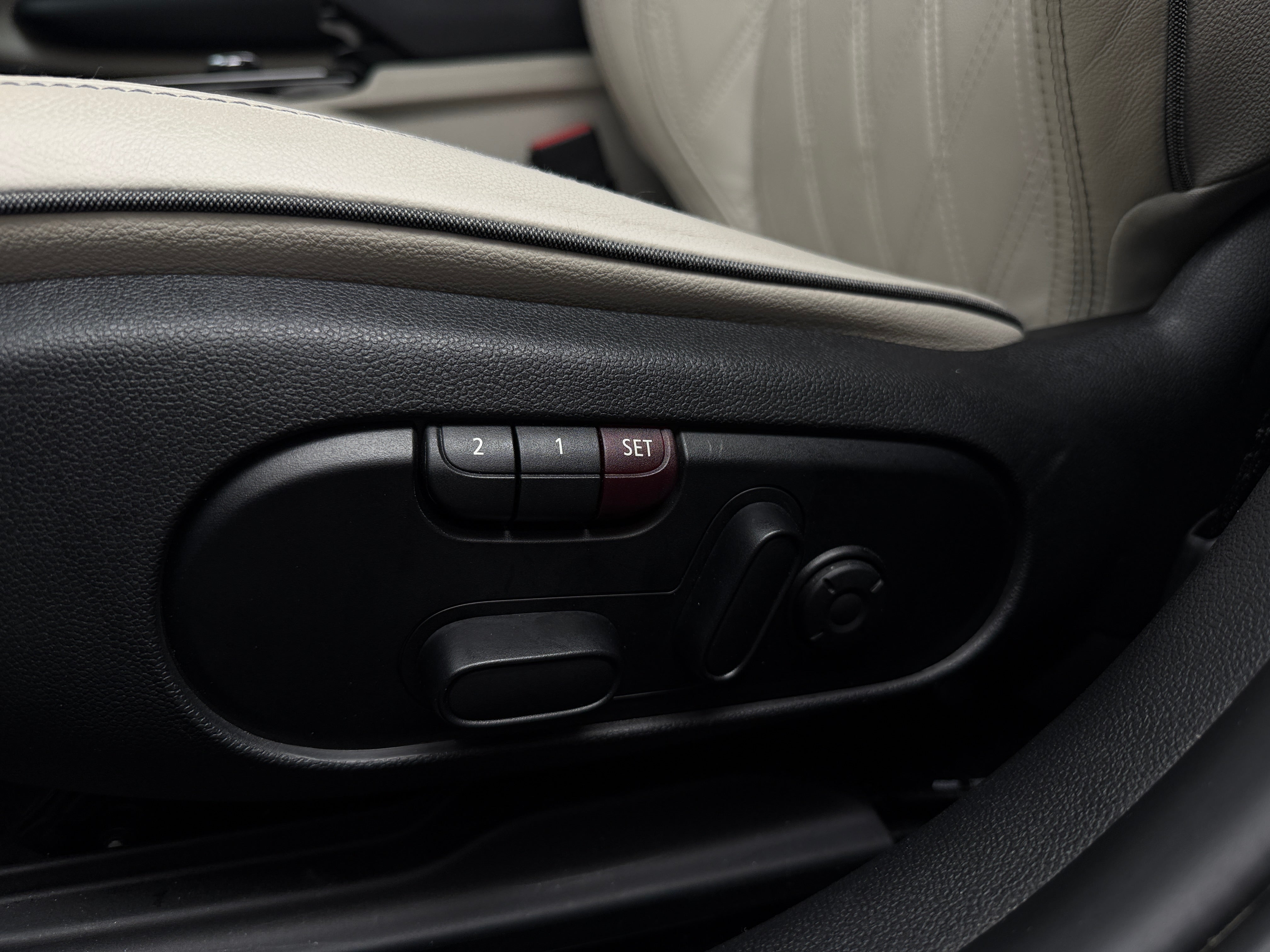 mini clubman 2020 WMWJZ9C05L2M05089 image mini clubman 2020 WMWJZ9C05L2M05089 image