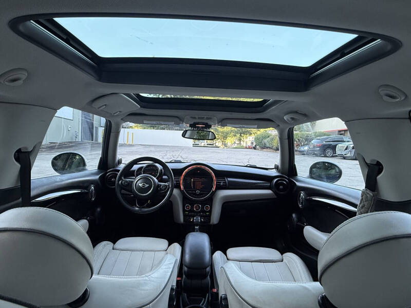 mini cooper 2016 WMWXP7C52G2A43747 image mini cooper 2016 WMWXP7C52G2A43747 image