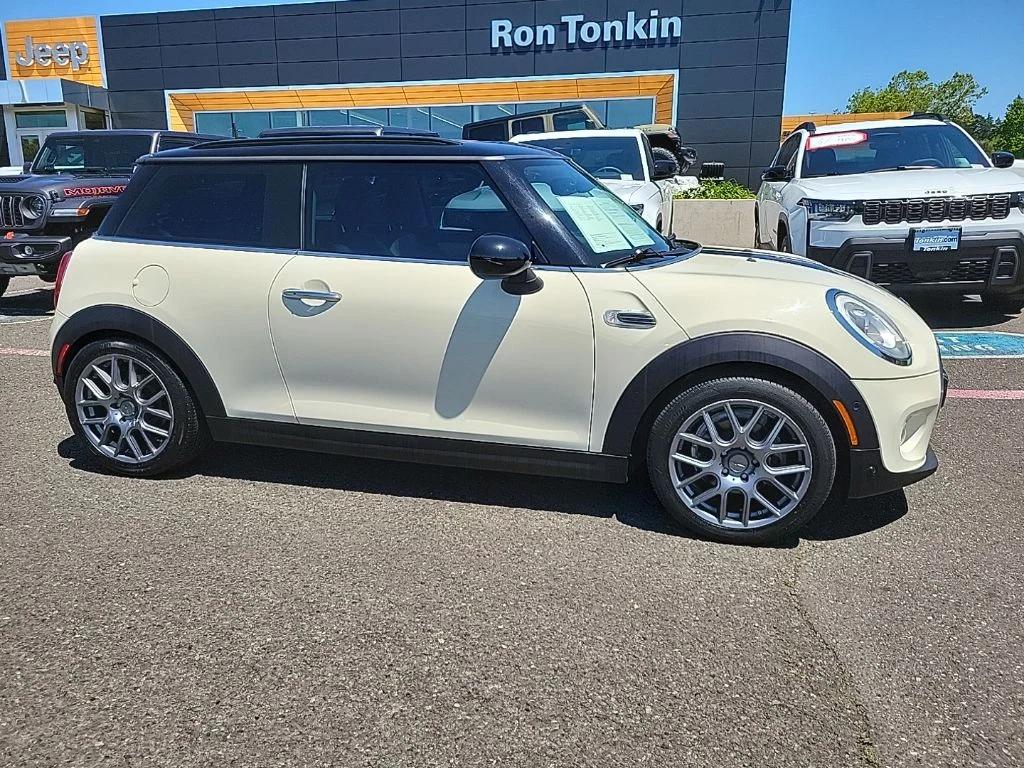 mini cooper 2018 WMWXP5C51J2G63047 image mini cooper 2018 WMWXP5C51J2G63047 image