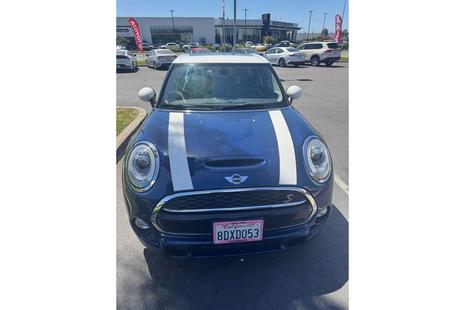 mini cooper 2018 WMWXU3C58J2F50922 image mini cooper 2018 WMWXU3C58J2F50922 image