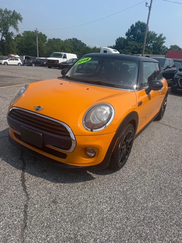 mini cooper 2018 WMWXP5C57J2G63554 image mini cooper 2018 WMWXP5C57J2G63554 image
