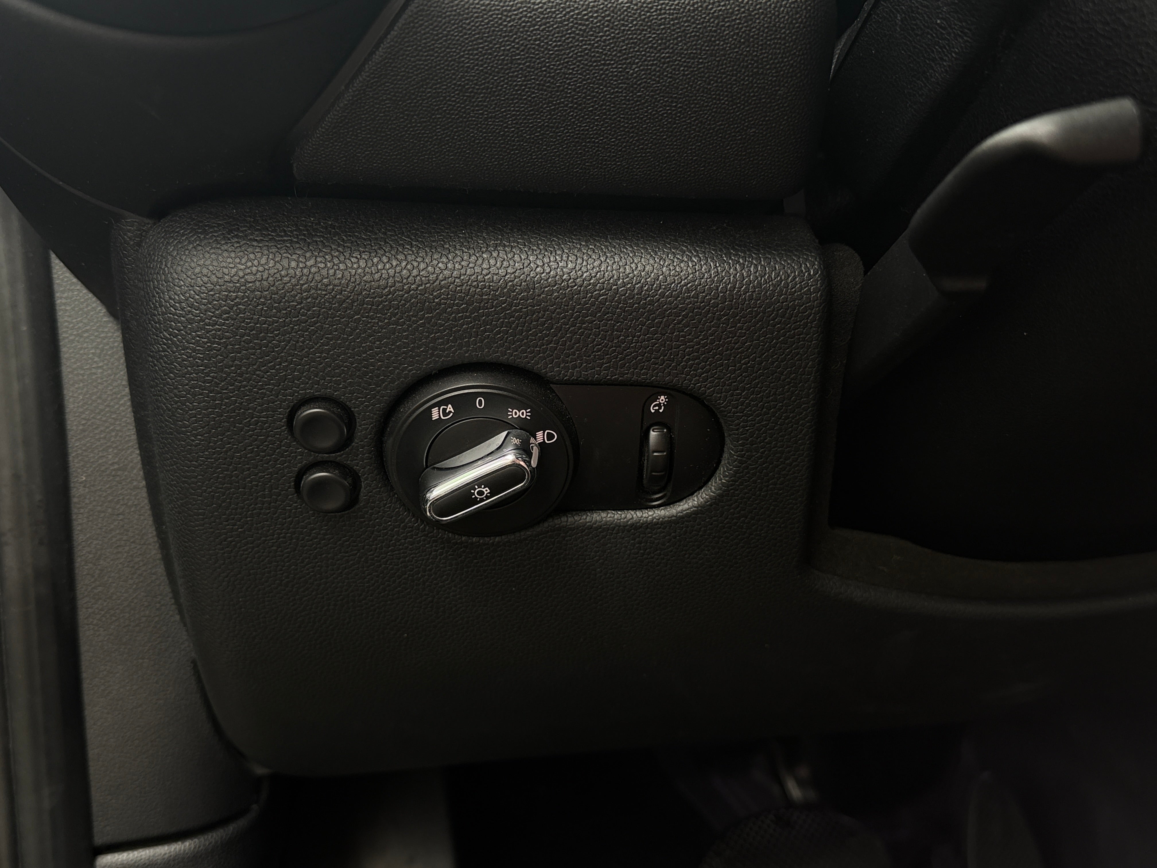 mini cooper 2017 WMWXU1C3XH2E19357 image mini cooper 2017 WMWXU1C3XH2E19357 image