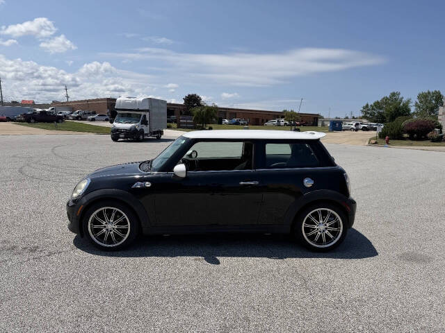 mini cooper 2011 WMWSV3C56BTY21864 image