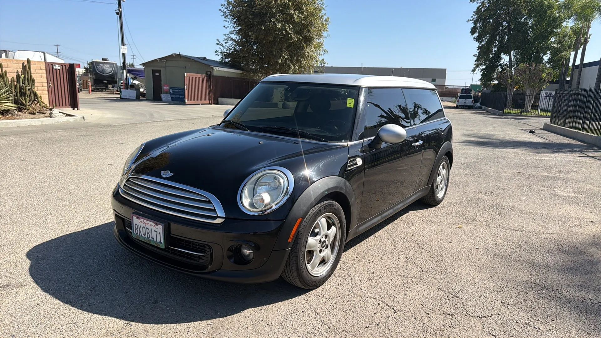 mini cooper 2011 WMWZF3C53BTX81867 image